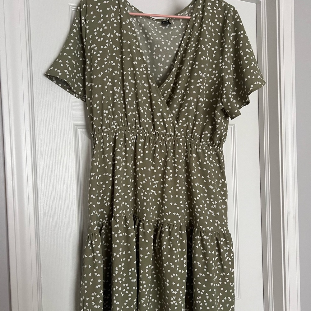 SHEIN Green Ruffled Tiered Midi Sundress